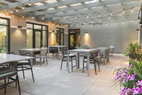 Homewood Suites by Hilton Wauwatosa Milwaukee - parking