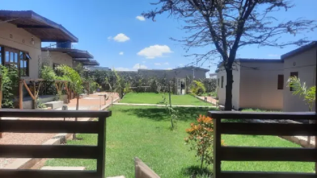 Emirishoi Cottages & Garden Bistro Hotels in 