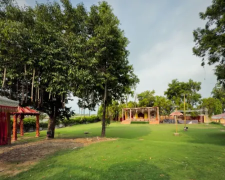 Park Meadows Hotels in North Delhi