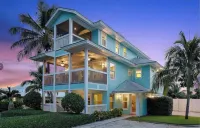 Stunning 4/3 w/ Heated Pool, Water View & Arcade! 옌슨비치 호텔