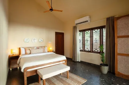 Premium Beachfront 2BR Villa with Pool Отели в г. Касарагод