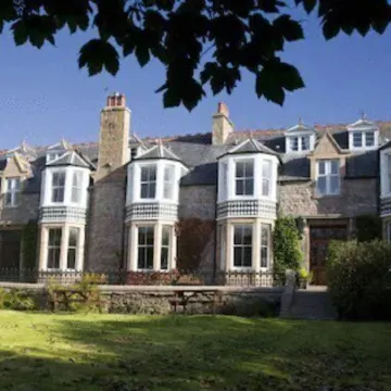 Kilmarnock Arms Hotel