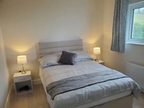 Seaside Retreat-2 Bed-Sleeps 4-Parking-Pets