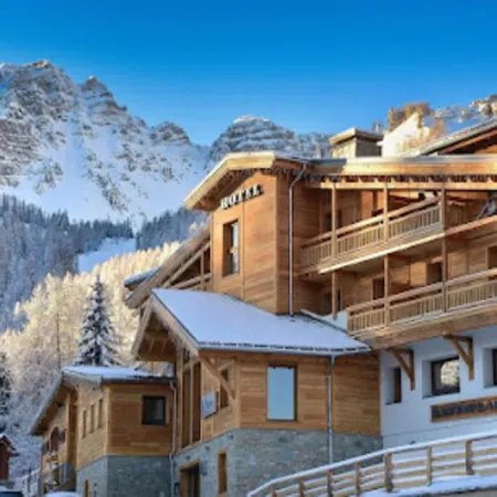 Apartment in Vars Near le Point Show