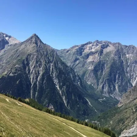 Slope-Side Stay for Two Guests