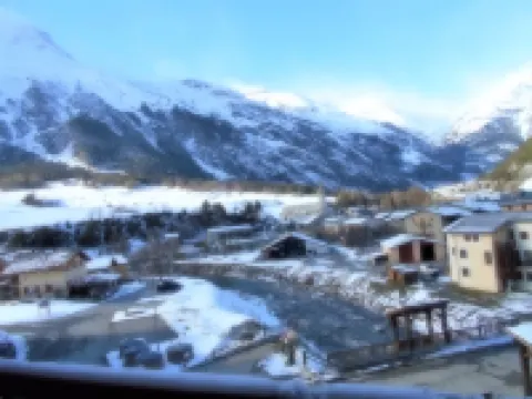 Apartment 50 m from Gondola ride Hotels in Bramans