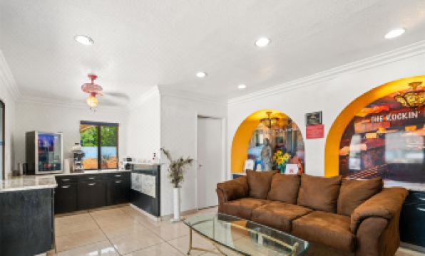 Americas Best Value Inn and Suites Yucca Valley