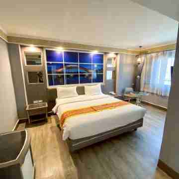 Grand Visanu Hotel Rooms