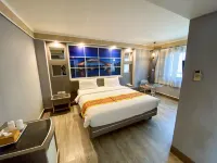 그랜드 비스사아누 플라자 호텔  호텔