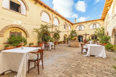 Hotel Funtana Noa Отели рядом с достопримечательностью «Spiaggia Le Dune di Piscinas»