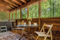 Romantic Smoky Mountain Cabin with Hot Tub 15 Minutes to Pigeon Forge&Dollywood