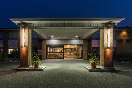 N Hôtel Québec Отели рядом с достопримечательностью «Pourvoirie du Lac Beauport»