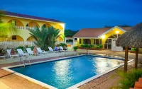 Coconut Inn - Beach