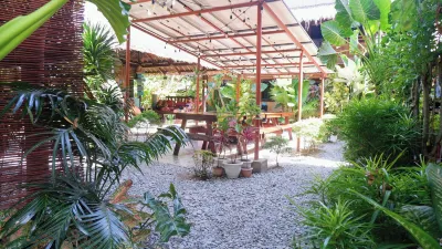 Ilakai Hostel Отели в г. 