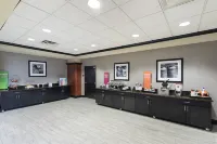 Hampton Inn & Suites Indianapolis/Brownsburg - Breakfast