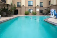 Hampton Inn Visalia - Pools