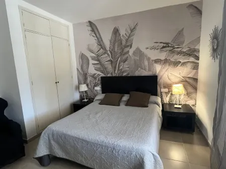 villa with private pool, 11 people, air conditioning located 200m from the beach