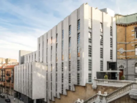 メルキュール ビルバオ ハルディネス デ アルビア のホテル