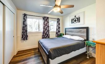 Dog-Friendly Oakhurst Home Walk to Downtown!