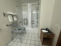 SureStay by Best Western Obetz Rickenbacker Airport - 2 ดาว