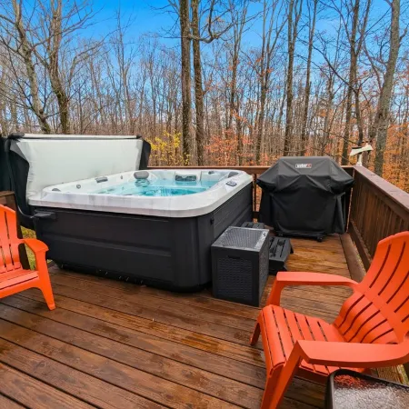 Stratton Comfort, Convenience & Private Hot Tub