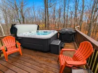 Stratton Comfort, Convenience & Private Hot Tub