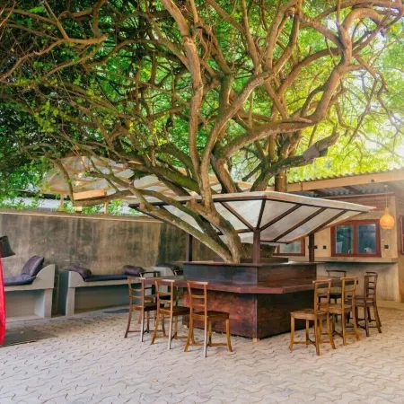 Mich's Surf Villa & Hostel Отели рядом с достопримечательностью «Река Полватта»