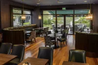 Newtown Park Hotel - breakfast