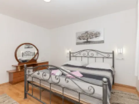 Bilić Hotels in Opcina Prolozac