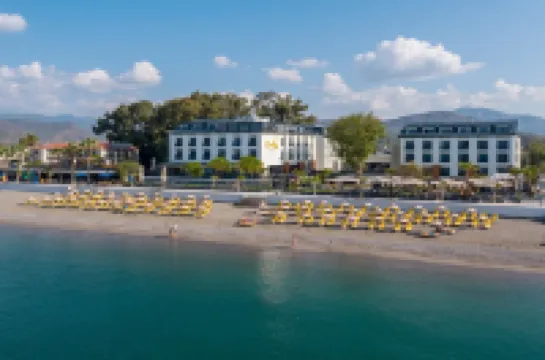 ซันเดียเอกซ์คลูซีฟบายลิเบอร์ตี้เฟทิเย - สำหรับผู้ใหญ่เท่านั้น