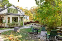 The Lodge on the Cove - parking