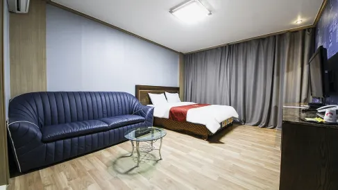 Ace Family Hotel