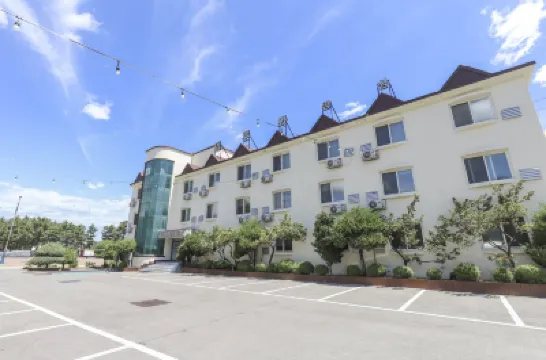 East Sea Deluwa マンサンビーチ周辺のホテル