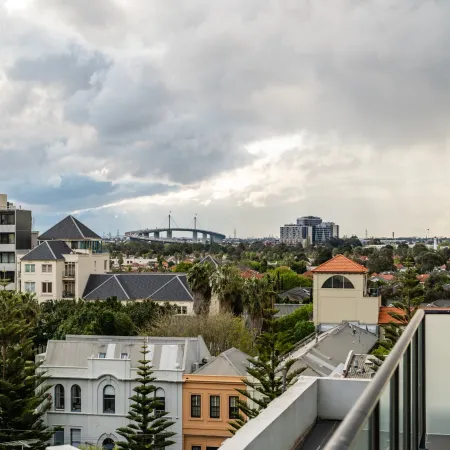 Nott's Nook- 1-Bed with Rooftop Views