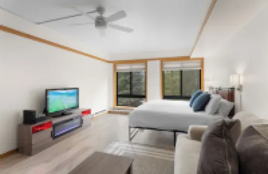 滑雪道旁 #2755 秘魯快車附近的飯店