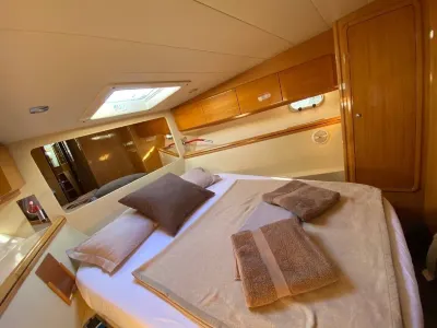 모터요트 라파엘리 보니타  호텔