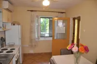 Apartments Merica Hotels in Sutivan