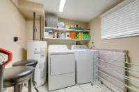 3 Mi to Jensen Beach: Pet-friendly Getaway w/ Yard - 3 estrellas