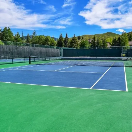 Bluff Condo + Free Guest Passes to Elkhorn Resort Amenities Included!