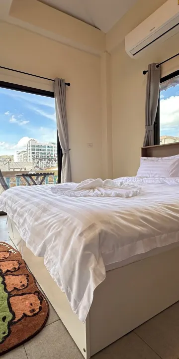 อพาร์ตเมนต์คอมฟอร์ท ลาไน พร้อมวิวลานสนาม