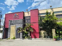 德爾套房酒店 酒店