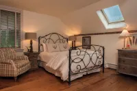 Deer Brook Inn Hotels in Bridgewater