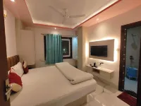S.S Guest House - Pensions