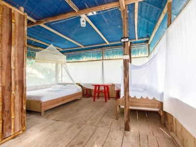 Red Uakari Jungle Lodge
