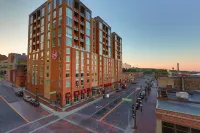 Sheraton Duluth Hotel - Boutique