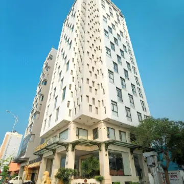 Golden Sun Hotel Danang Отели рядом с достопримечательностью «Phap Lam Pagoda»