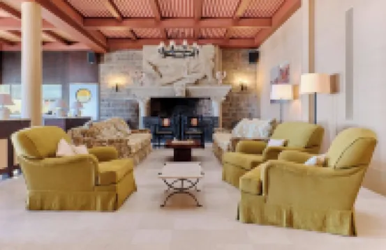 Hôtel le Provençal renové en 2025 - Bord de Mer