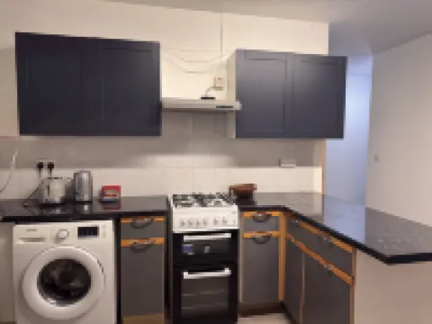 Charming Guest Room in Morden with Modern Amenities 鄰近South Merton的酒店