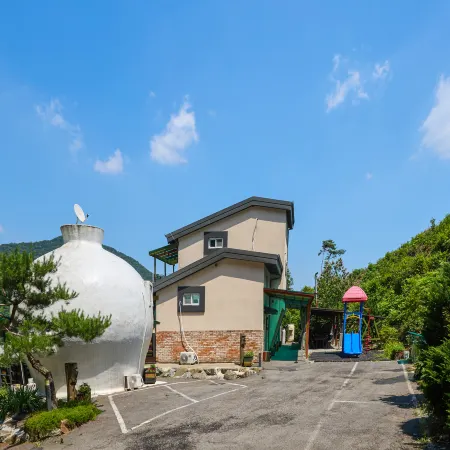 Anseong Geumgwang Lake Pension