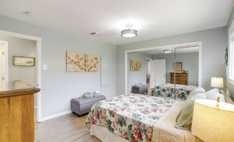Cozy Shenandoah Home < 2 Mi to the Woodlands Mall!